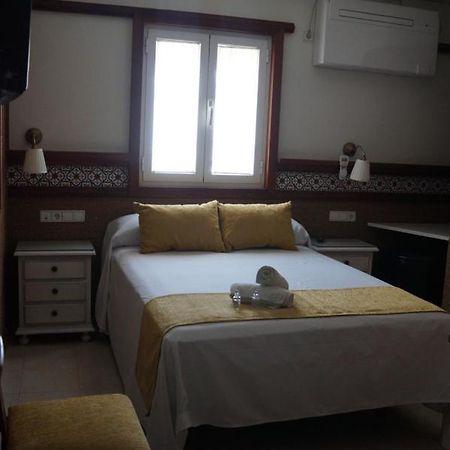 Hostal La Conilena 콘일데라프론테라 외부 사진