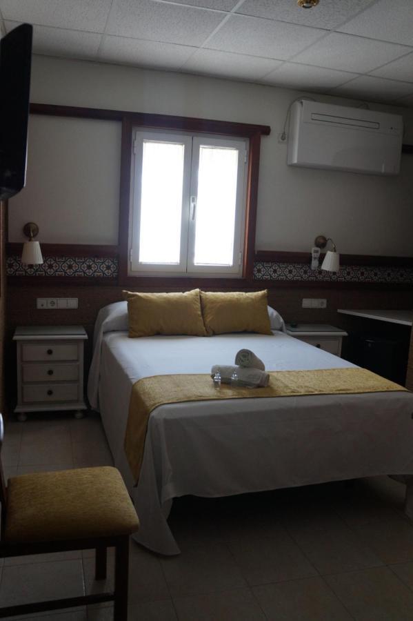Hostal La Conilena 콘일데라프론테라 외부 사진