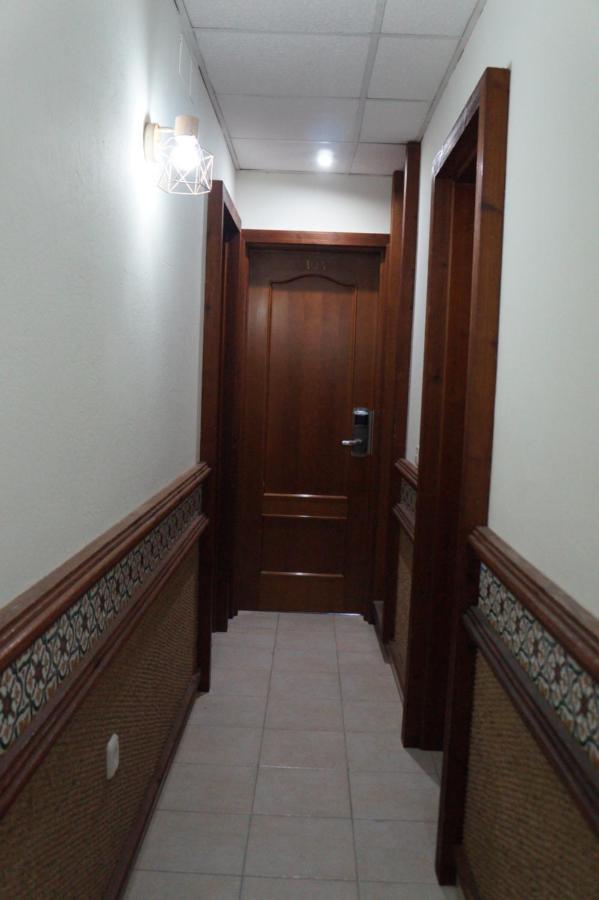Hostal La Conilena 콘일데라프론테라 외부 사진