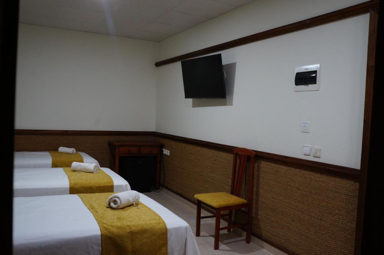 Hostal La Conilena 콘일데라프론테라 외부 사진