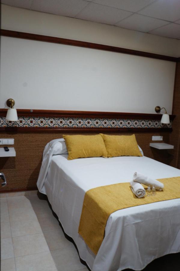 Hostal La Conilena 콘일데라프론테라 외부 사진