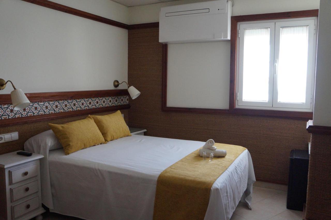 Hostal La Conilena 콘일데라프론테라 외부 사진