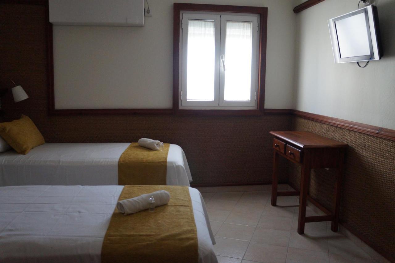 Hostal La Conilena 콘일데라프론테라 외부 사진
