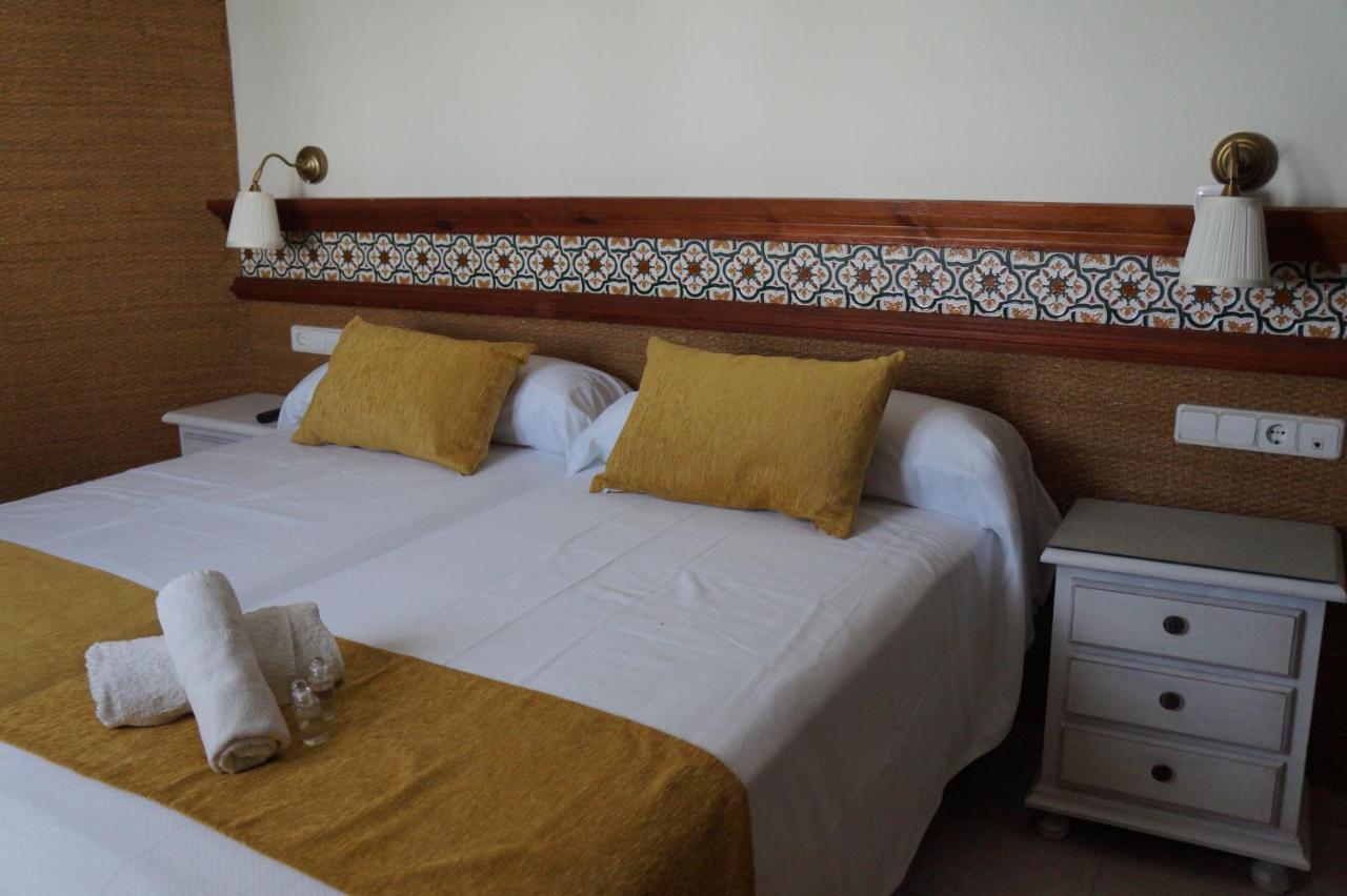 Hostal La Conilena 콘일데라프론테라 외부 사진