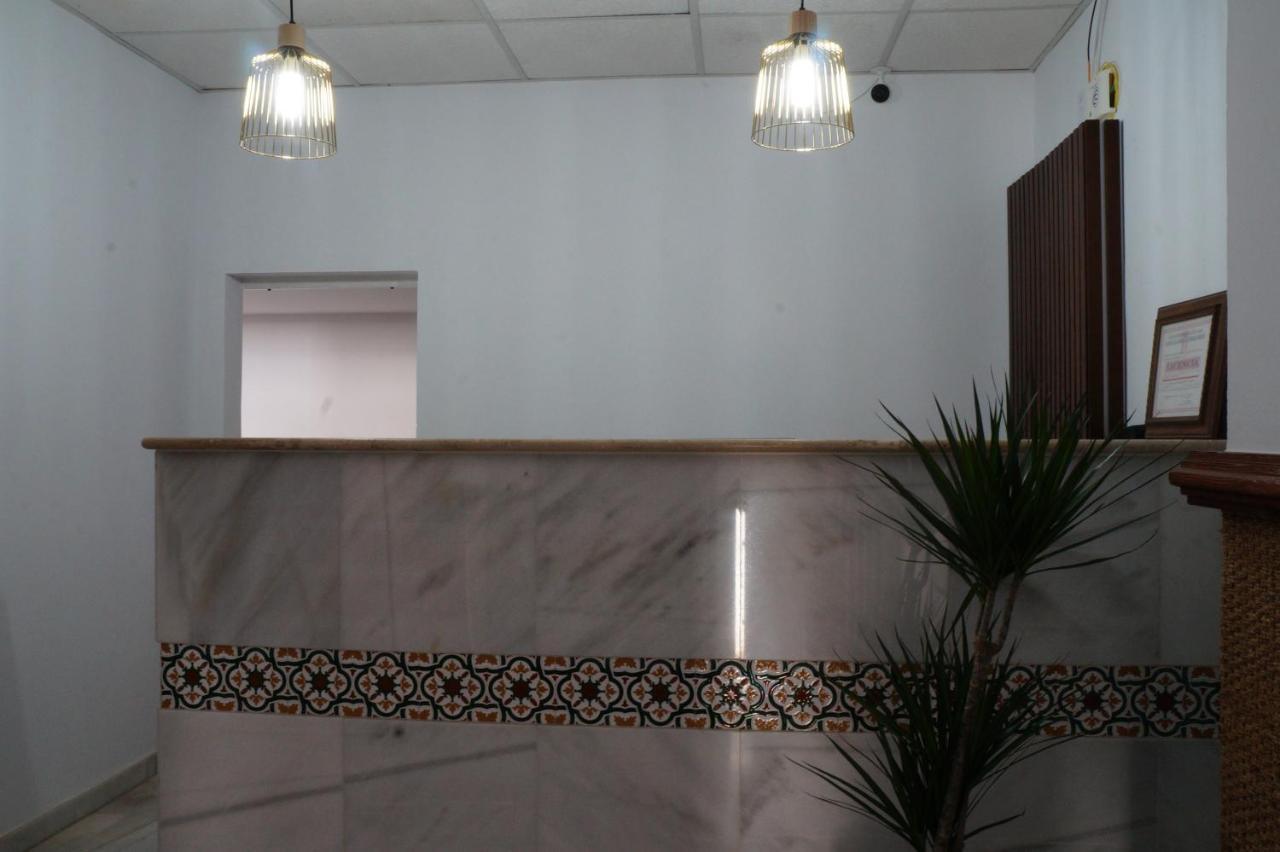 Hostal La Conilena 콘일데라프론테라 외부 사진