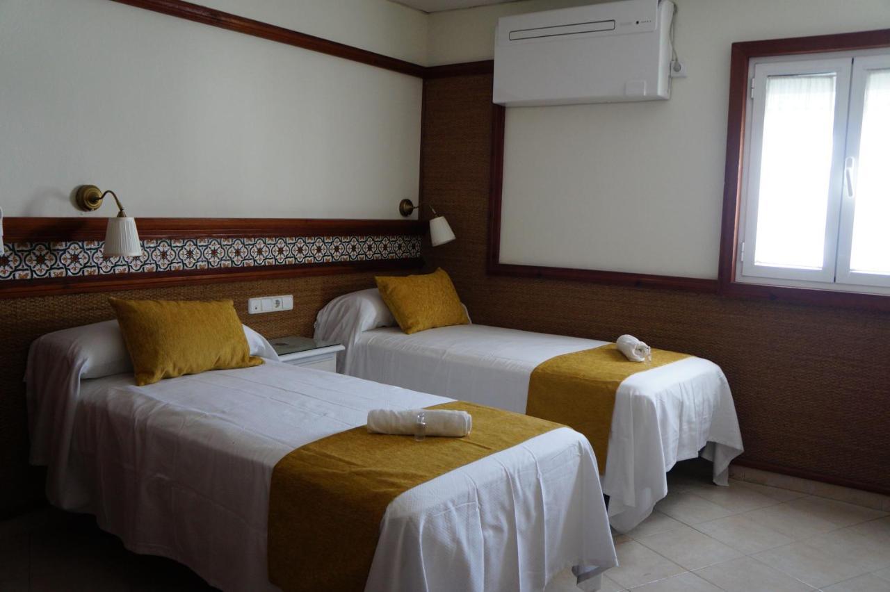 Hostal La Conilena 콘일데라프론테라 외부 사진