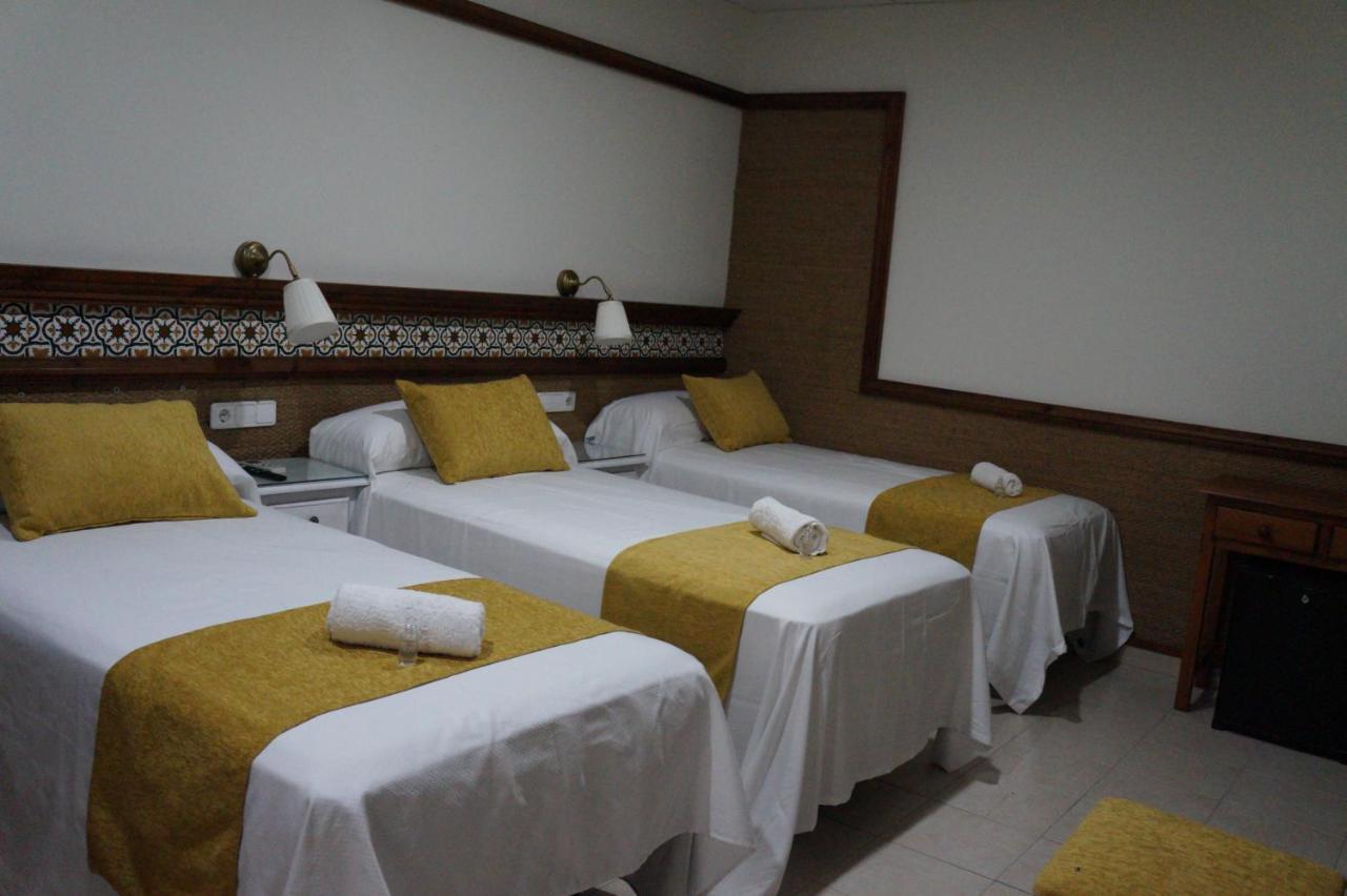 Hostal La Conilena 콘일데라프론테라 외부 사진