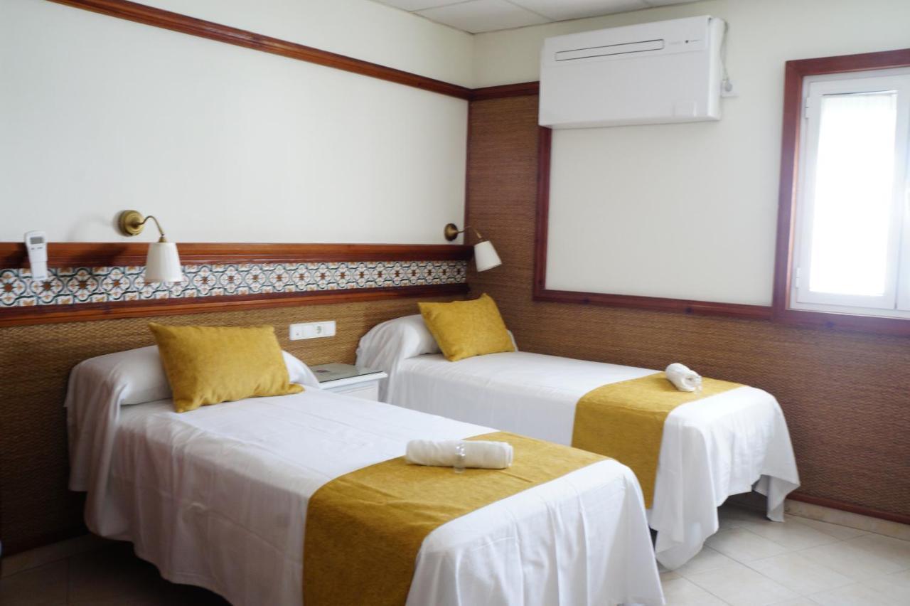 Hostal La Conilena 콘일데라프론테라 외부 사진